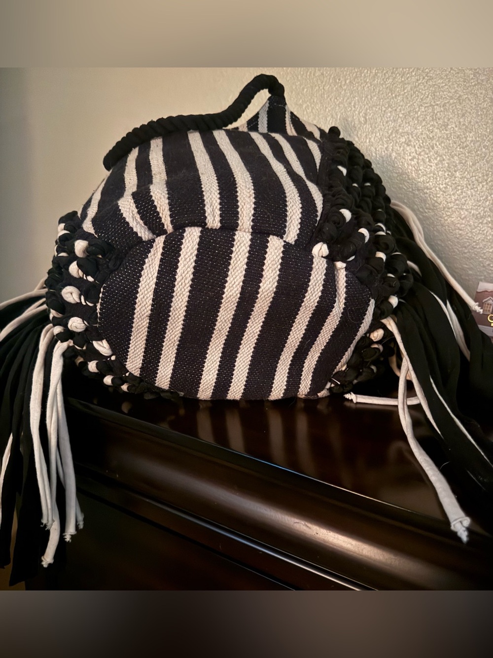 Twig & Arrow Large Fringe Tote Shoulder Bag Black & Cream - Picture 6 of 7